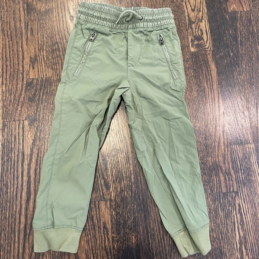 Gap Kids Olive Green Jogger Pants - Elastic Waist & Zip Pockets
